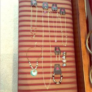 Paparazzi jewelry. Necklace sets, rings & bracelet
